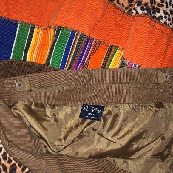 Kids 6/7x Children’s Place Skirt w/Personality - Picture 4 of 4